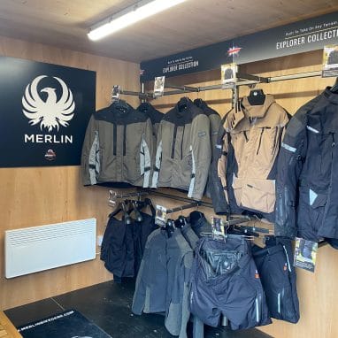 Used 20ft Container Transformed into Clothing Store 3